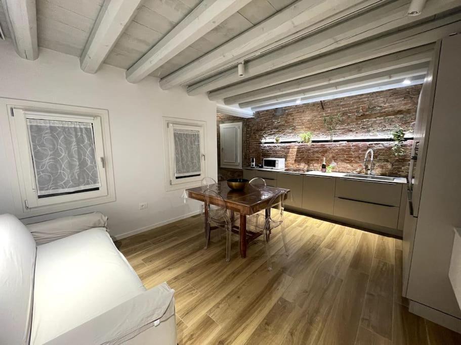 Antico Rudere Luxury Apartment Κιότζα Εξωτερικό φωτογραφία
